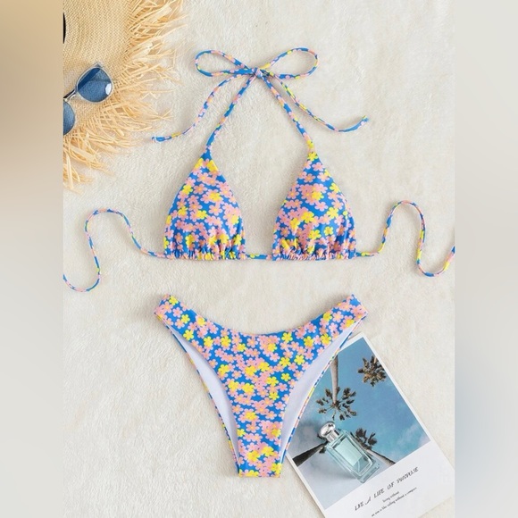 Floral Halter Triangle Bikini Swimsuit - Picture 5 of 5